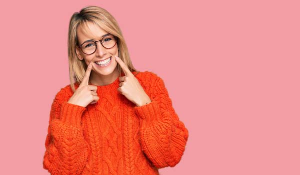 How Does In Office Professional Teeth Whitening Work?
